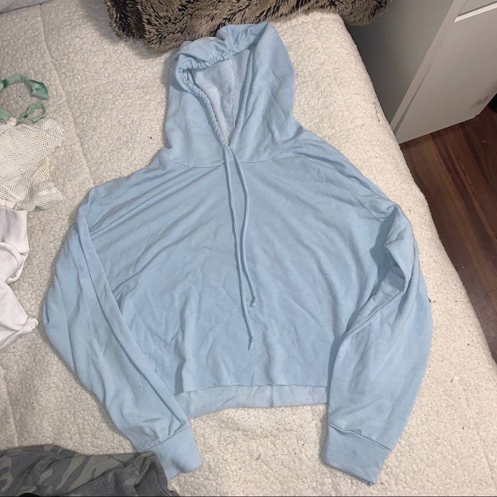 NEW🤍 Baby Blue Cropped Hoodie🤍
